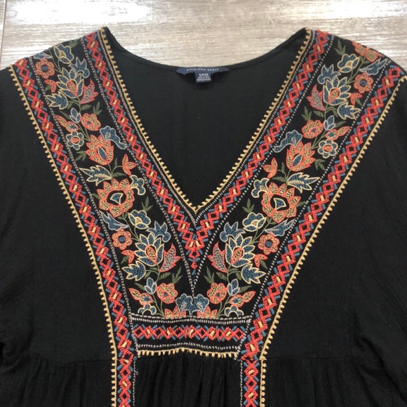 American Eagle embroidered blouse - Picture 2 of 4
